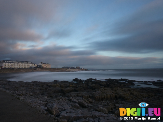 FZ024569 Porthcawl at sunset
